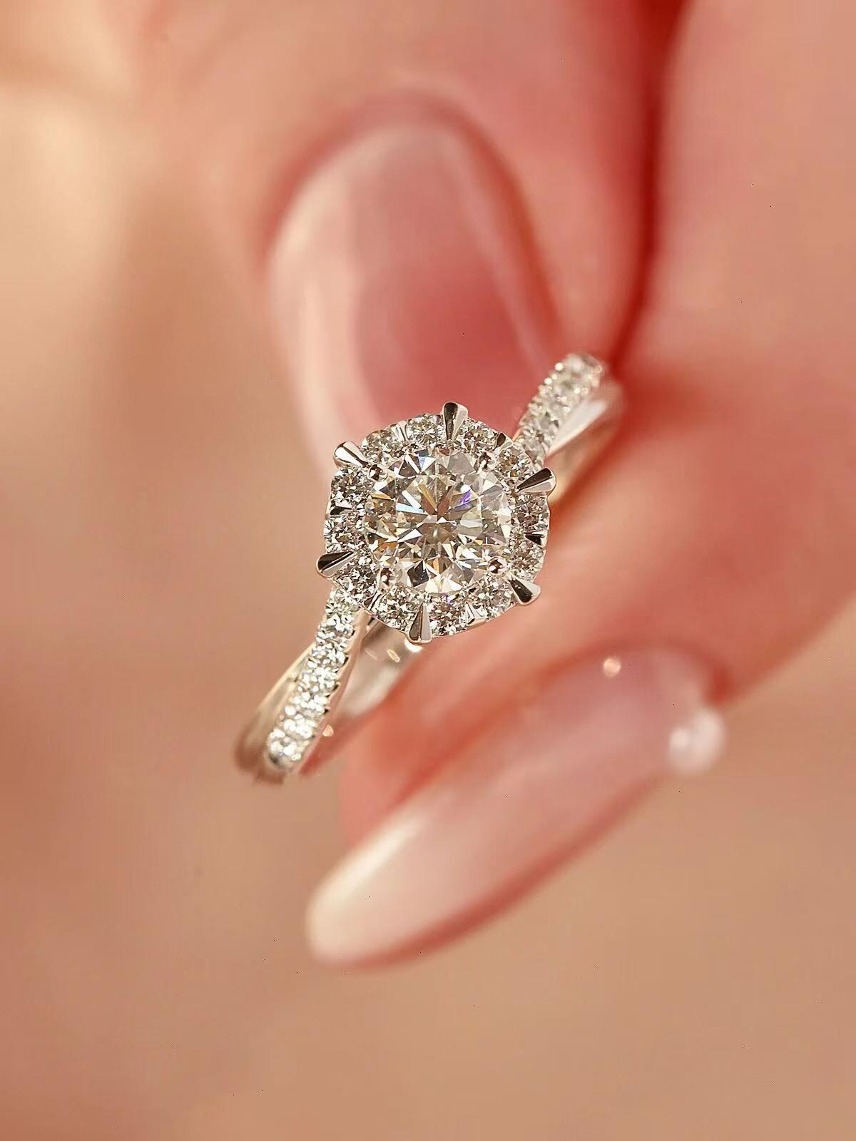 Moissanite Lumière Halo Ring | Ring | Moissanite & 18k Gold – Lunari Jewellery
