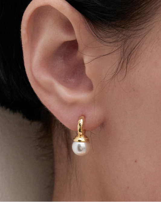 Cradle Pearl Huggies | Earrings | Natural Pearl & 18k Gold – Lunari Jewellery