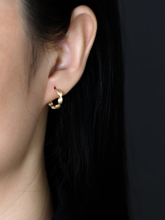 Podé Huggies | Earrings | Rhodium & S925 Silver – Lunari Jewellery