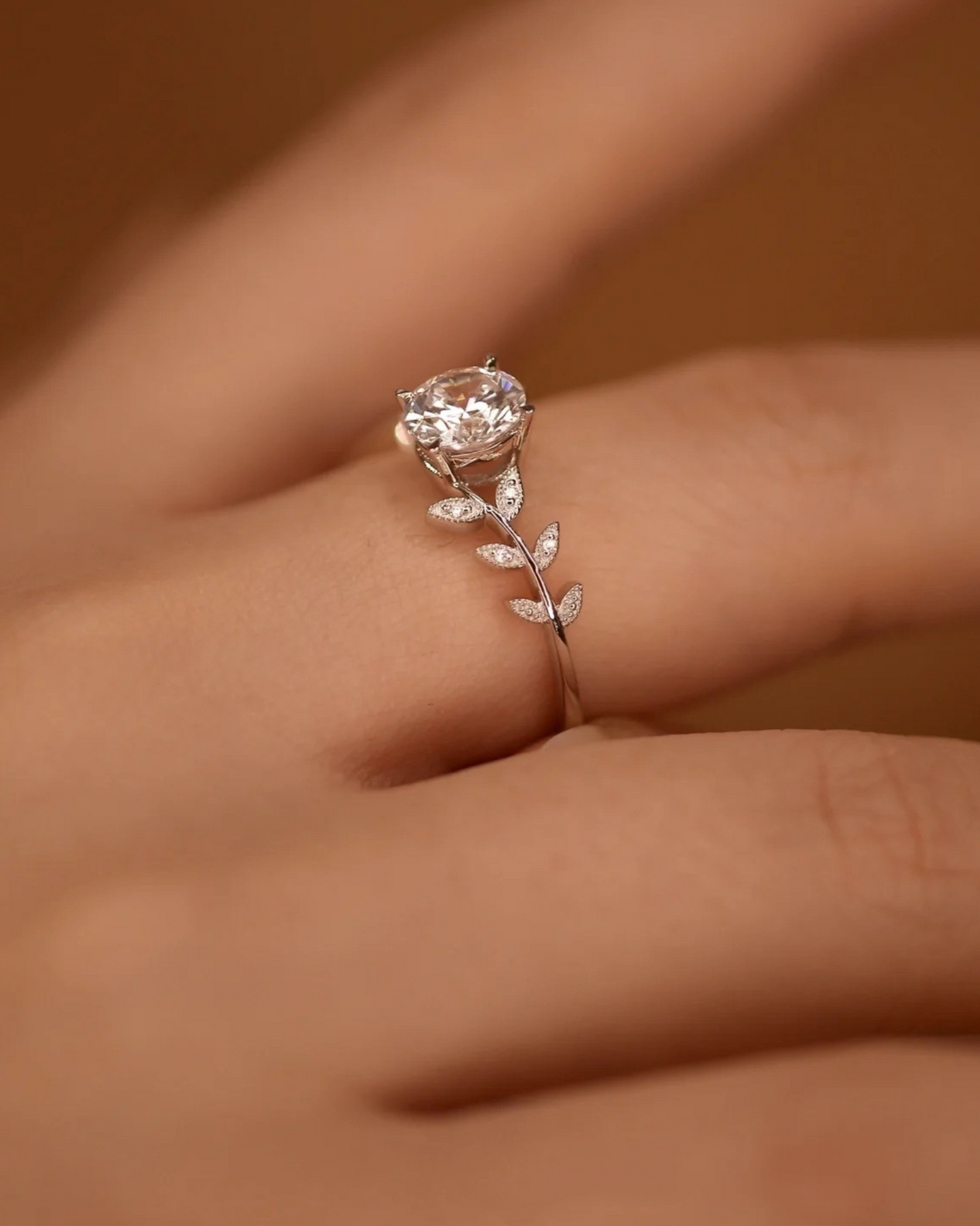 Moissanite Eden Vine Ring | Ring | Moissanite & 18k Gold – Lunari Jewellery