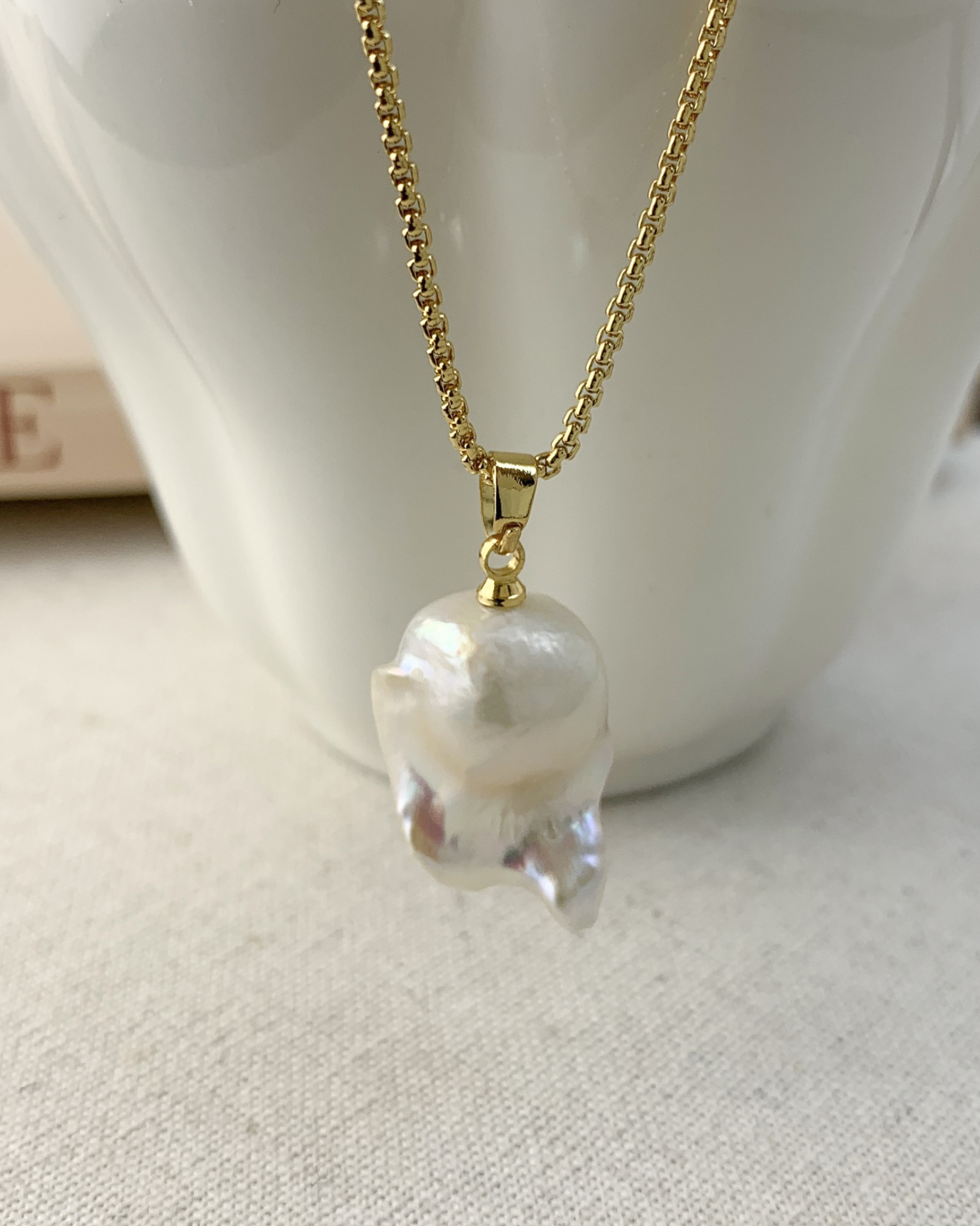 Solace Baroque Pendant Necklace | Necklace | Natural Pearl & 18k Gold – Lunari Jewellery