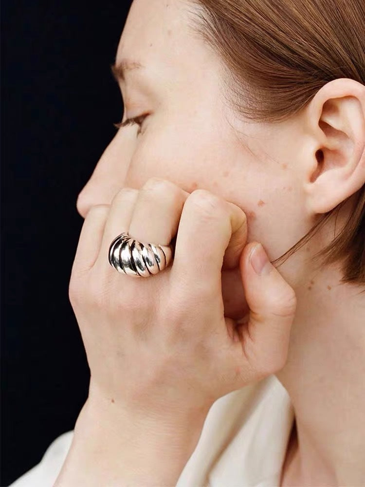 Bold Croissant Dome Ring | Ring | S925 Sterling Silver – Lunari Jewellery
