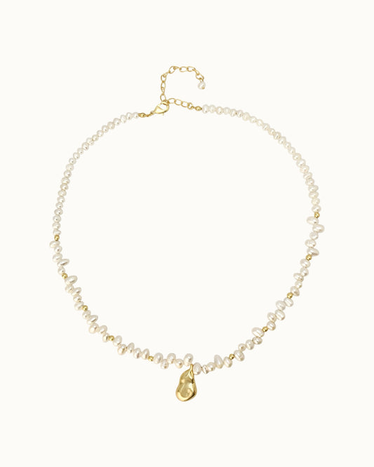 Raya Pearl Necklace